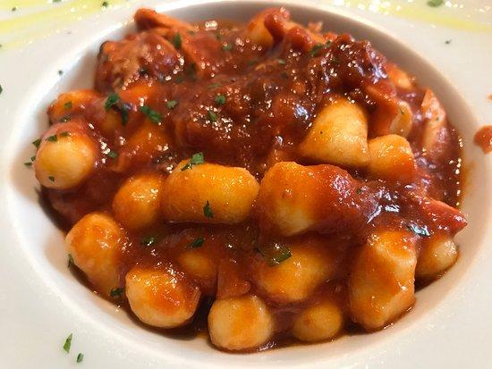 Dom Pesce e Champagne Ristorante